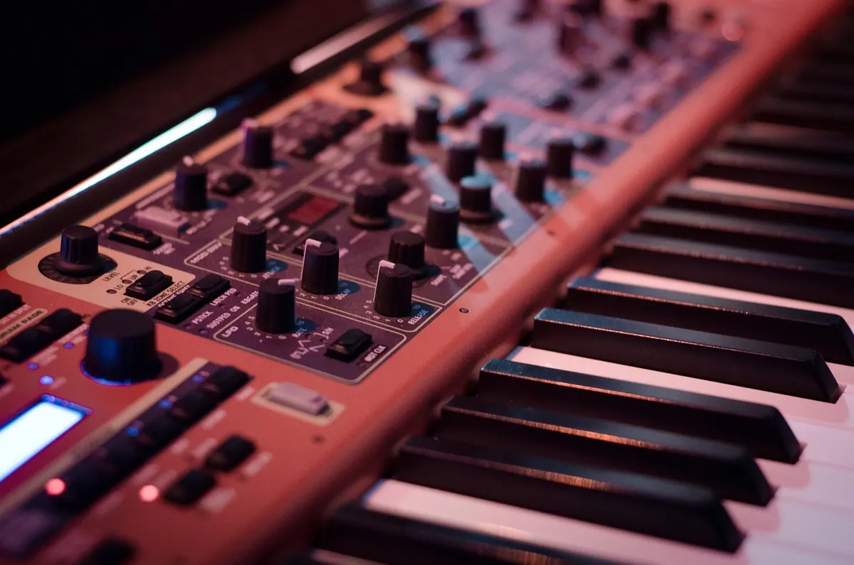 Ambient Music Production for Beginners: Your First 8-Bar Pad