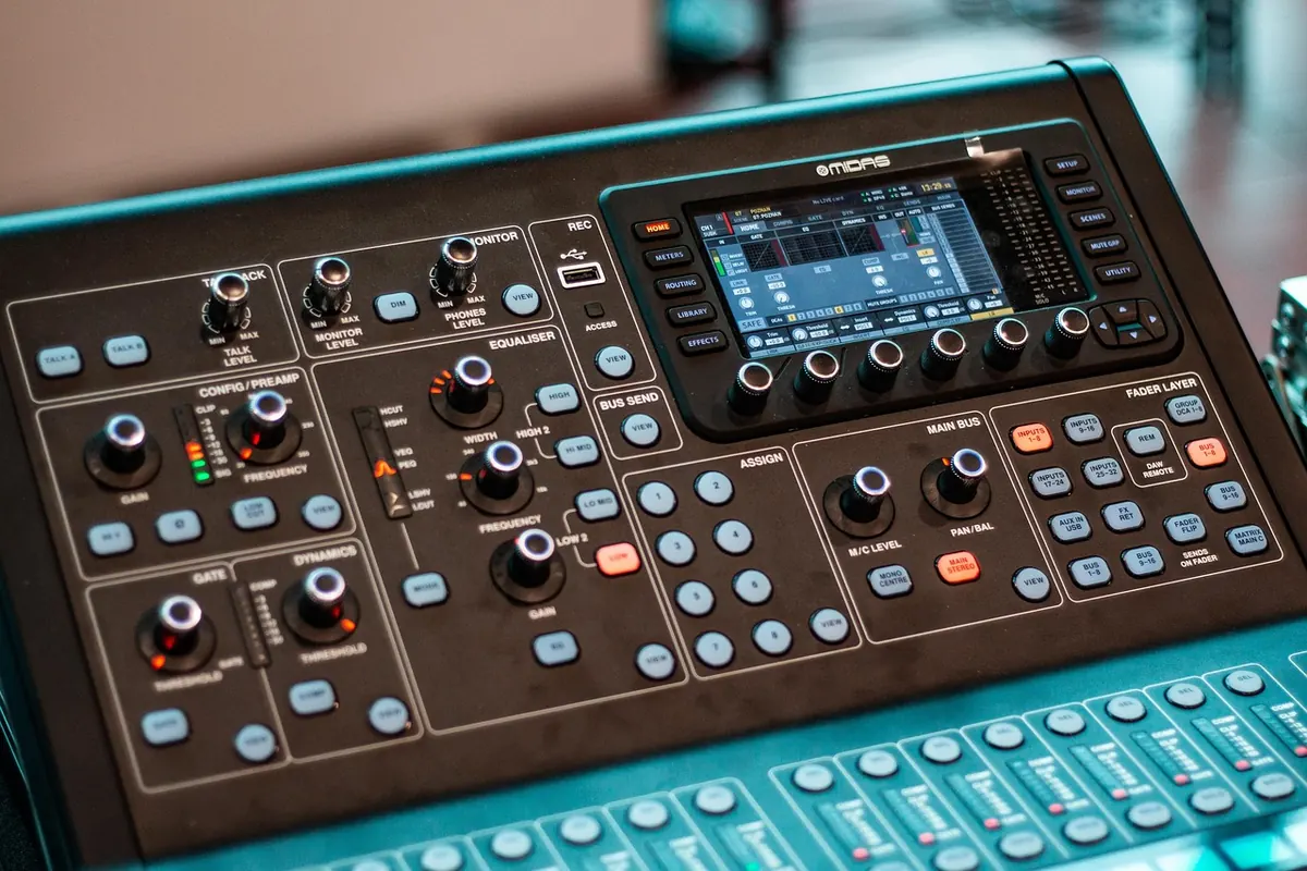 Common Mistakes When Mixing Ambient Tracks (and How to Fix Them)